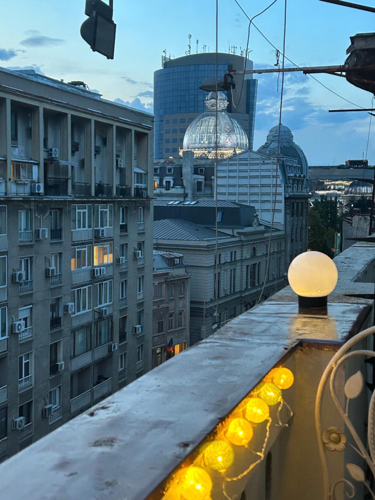 Panoramic Terace Victory Boutique Apartment Bukares Bagian luar foto